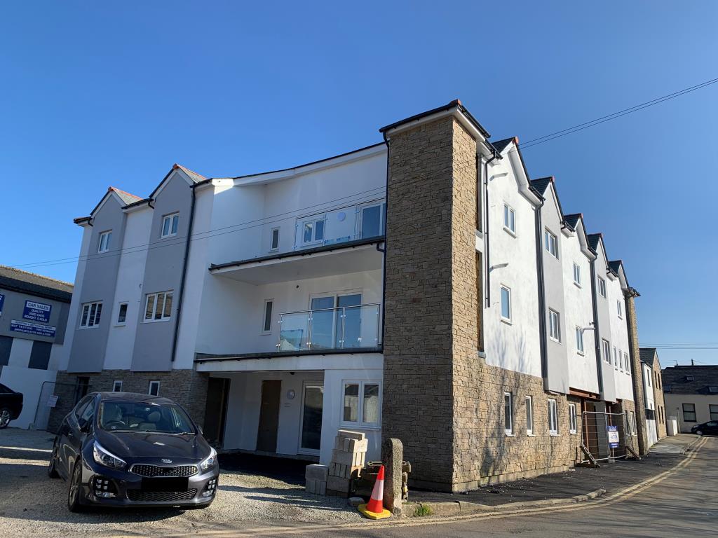 Lot: 90 - ALMOST COMPLETED NEW DEVELOPMENT IN CENTRAL LOCATION -